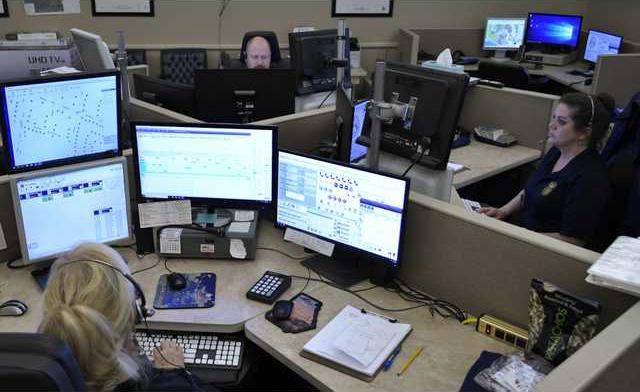 041018 911 DISPATCHERS 01