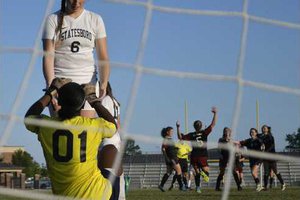 050118 SHS GIRLS SOCCER 01