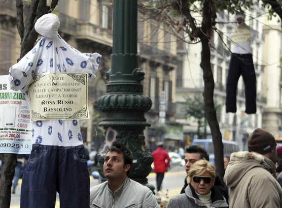 ITALY DIRTY NAPLESN 5314041