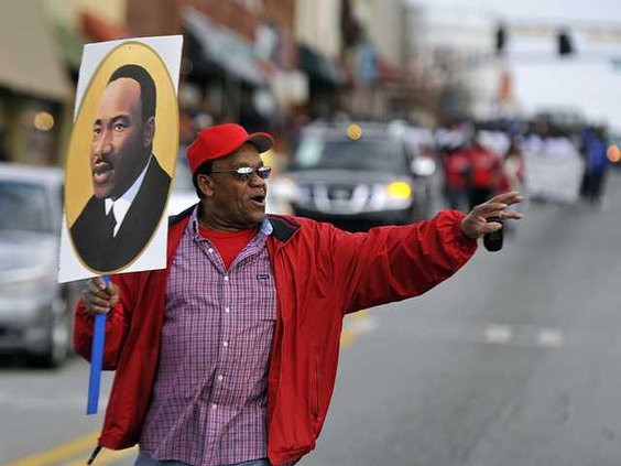 w 011612 MLK PARADE 01