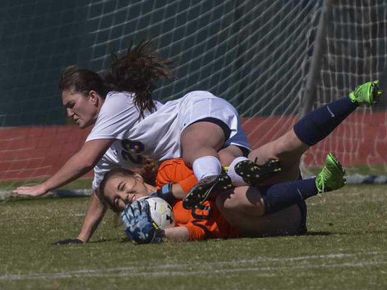 030417 SEB SHS GIRLS SOCCER 01 WEB