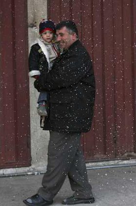 IRAQ FIRST SNOW IN 5482491