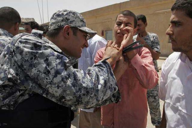 Iraq Prisoner Relea 5240735