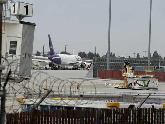 Teen Stowaway Hawaii Heal