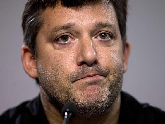 W NASCAR In the Pits Au Heal