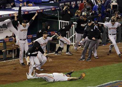 APTOPIX World Series Heal WEB
