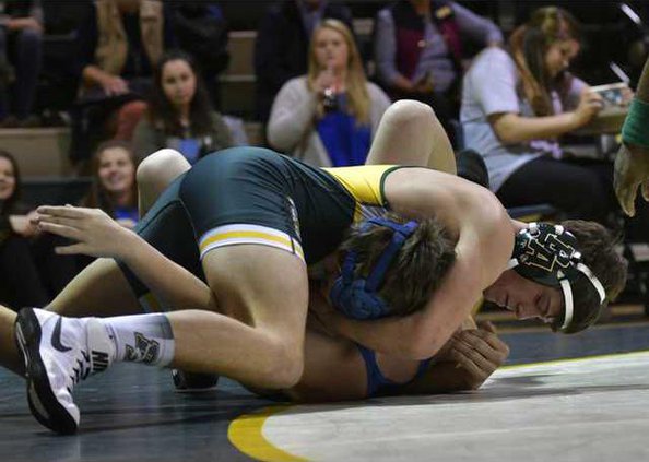 011618 BA WRESTLING 02