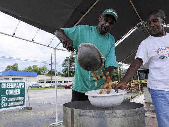 W 090115 GREEN MAN 01