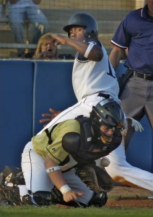 bw SHS BASEBALL 4 col