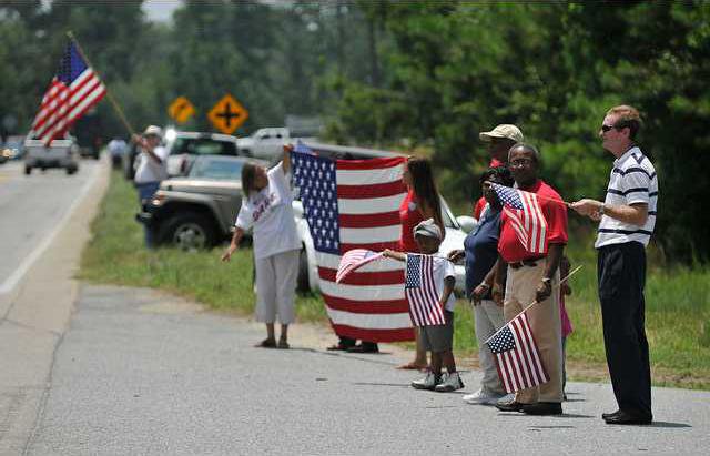 071509 SOLDIER HONORED 15 web