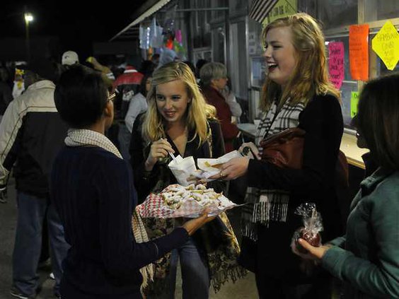 W 101911 FAIR FOOD