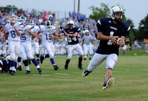082710 SEB PORTAL FOOTBALL 06 web