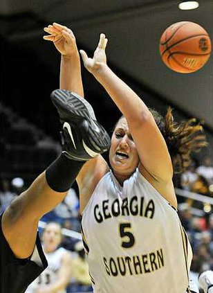 111610 BKW GSU HOOPS 01 web