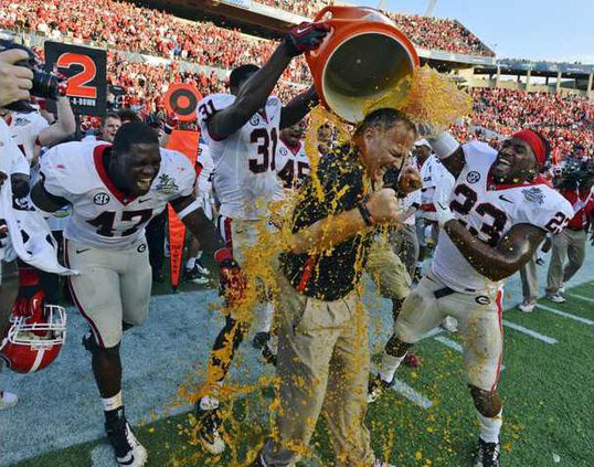 APTOPIX Capital One B Heal