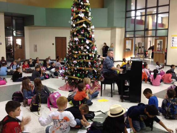 Living-RHESChristmasmusic