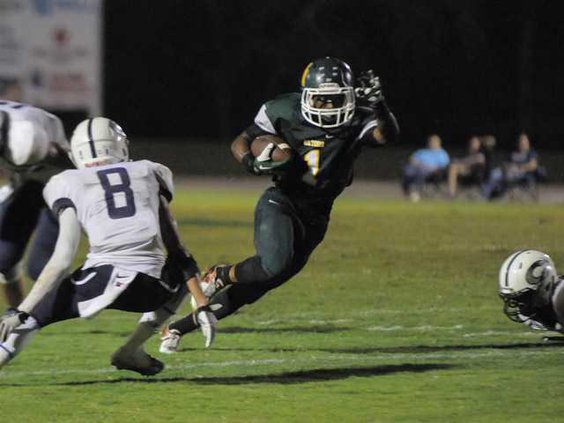 W 090415 BA FOOTBALL 03