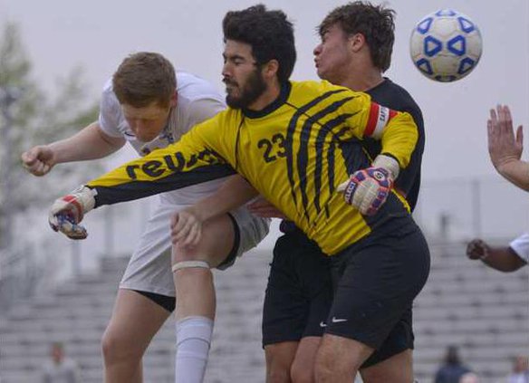 031716 SEB BOYS SOCCER 04