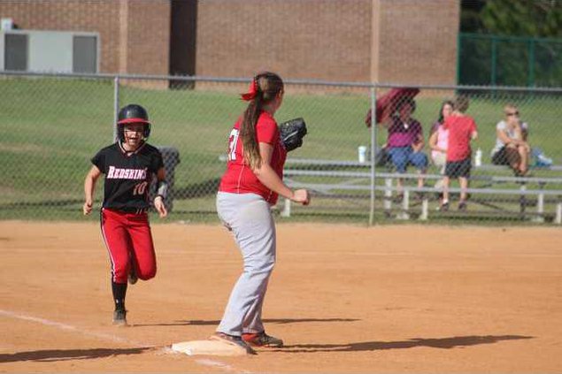 BC softball 0830 005