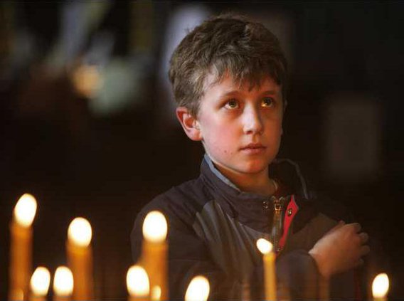 APTOPIX Russia Subway Heal 