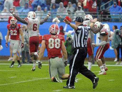Gator Bowl Football Heal WEB