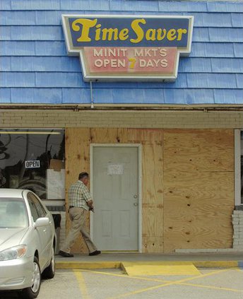 061207 TIME SAVER ROBBERY