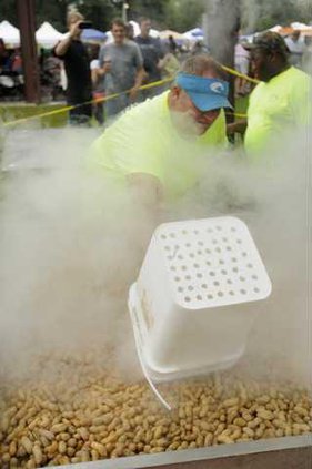 081713 PEANUT FEST 03
