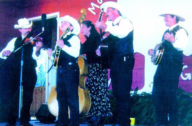 lonesomewhistleband.cam