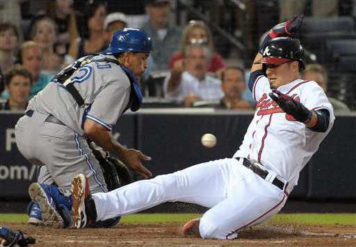 Blue Jays Braves Base Heal WEB