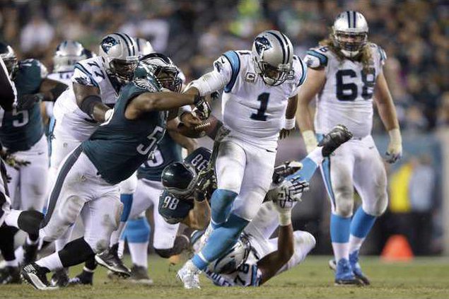 Panthers Eagles Footb Heal 1