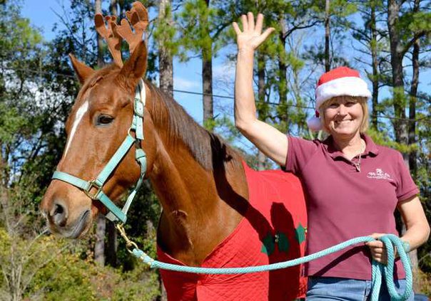 bonnie and missy waving h