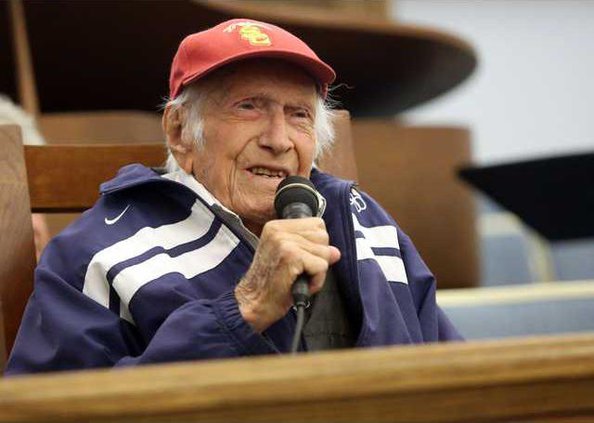 Athletes actress author pay tribute to Louis Zamperini