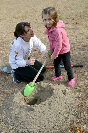 emma and sarah farmer