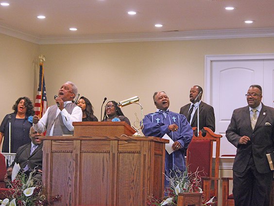 W congregation singing.jpg