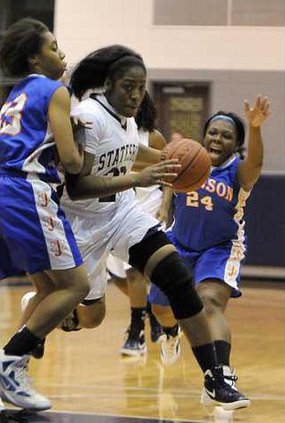 011412 SHS HOOPS 01