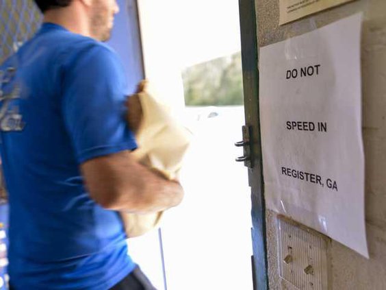 W 111215 REGISTER SPEED TRAP