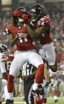 APTOPIX Giants Falcon Heal