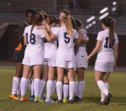 042717 SHS GIRLS SOCCER 03