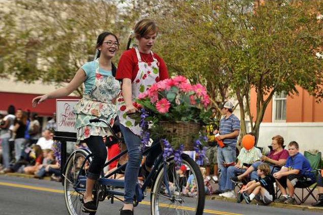 101512 FAIR PARADE 02