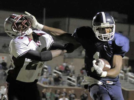 W 100711 SHS FOOTBALL 01