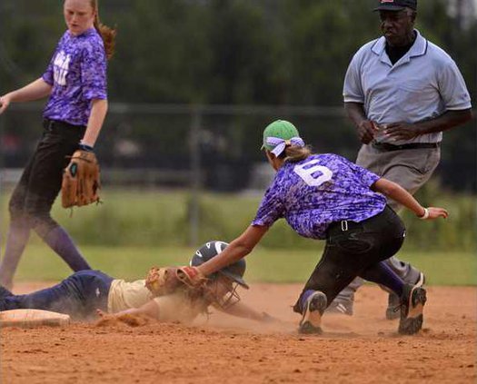 073014 BA SOFTBALL 01