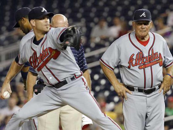 Braves Nationals Base Heal-2