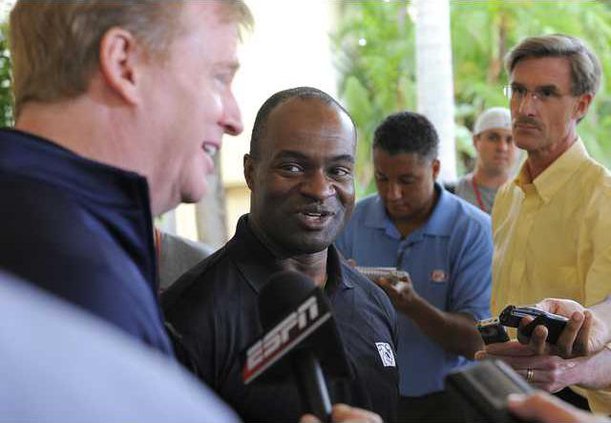 NFL Labor Football Heal