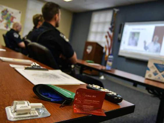W 072017 SPD NALOXONE TRAINING