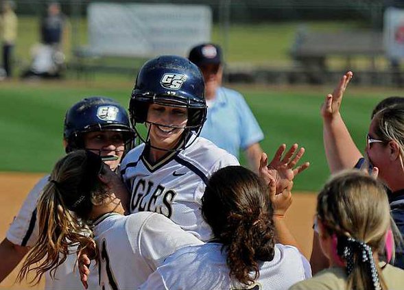 041611 GSU SOFTBALL 01 web