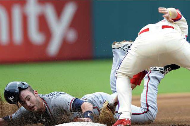 Braves Phillies Baseb Heal 4
