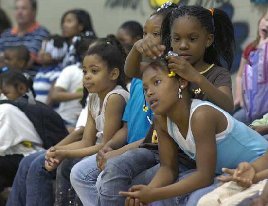 w BOYS  GIRLS CLUB 3