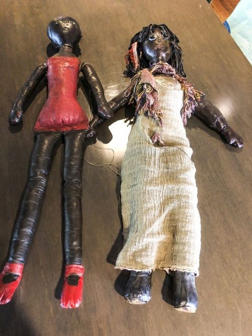 Joan Simmons' dolls.