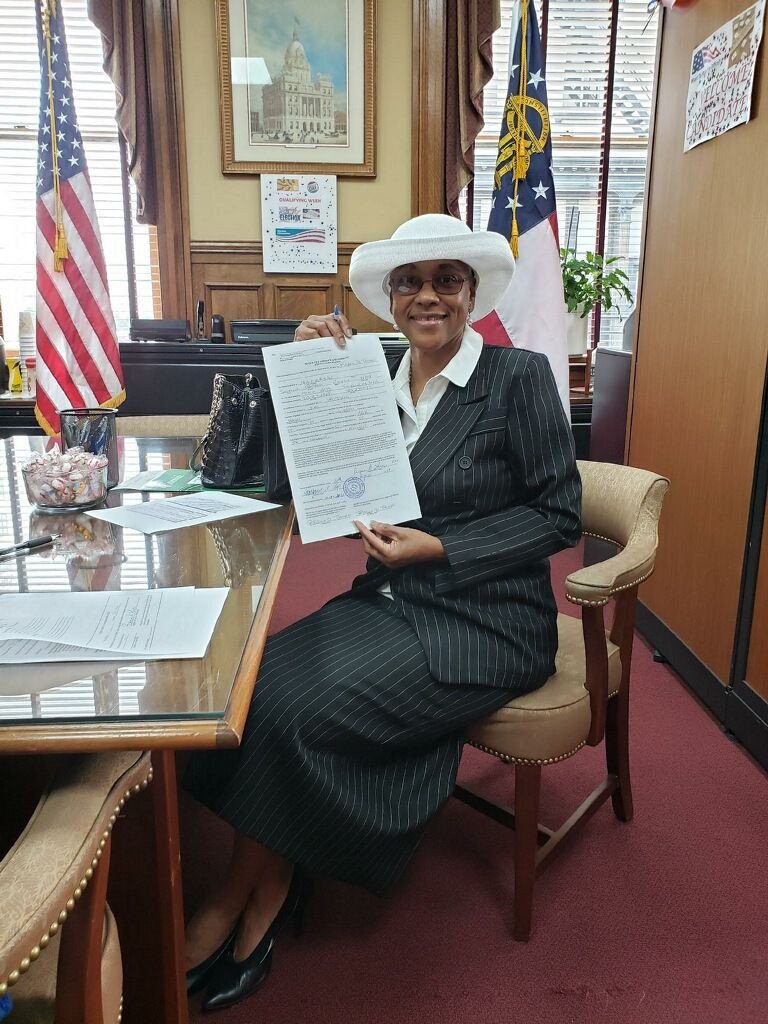 Thomas officially qualifying for her candidacy