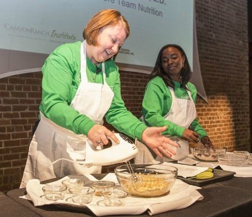 Kim & Joy of the CRI LEP give a healthy cooking demo