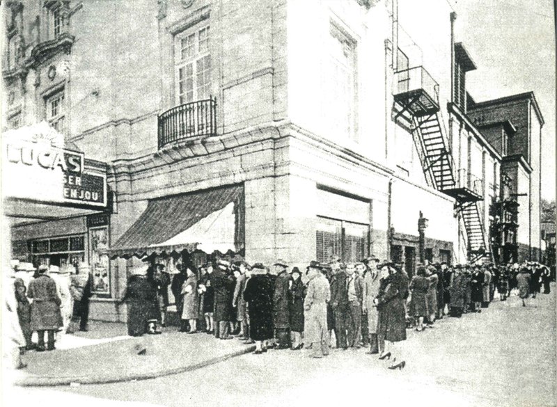 Archival photo of line at opening of Gone With The Wind at the Lucas in 1939.